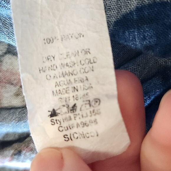 Audrey 3+1 Sleeveless Wide Leg Cropped Jumpsuit Tie Front Floral Blue Size Small - Picture 13 of 13